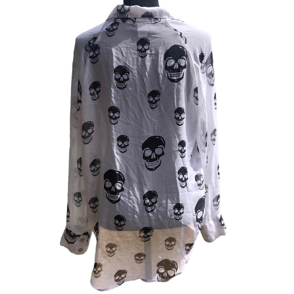 Dots White Button Down with Black Skulls size Large - Picture 8 of 10